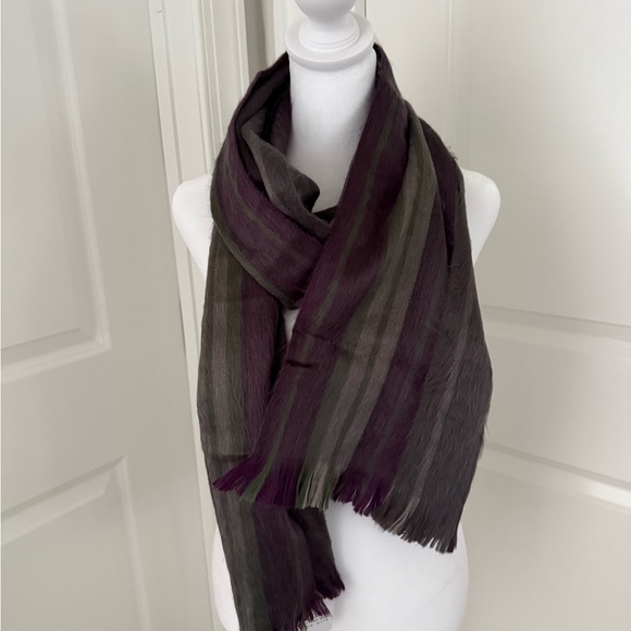Elegant Purple and Gray Striped Scarf - BRAND NEW WITH TAGS - Picture 2 of 6